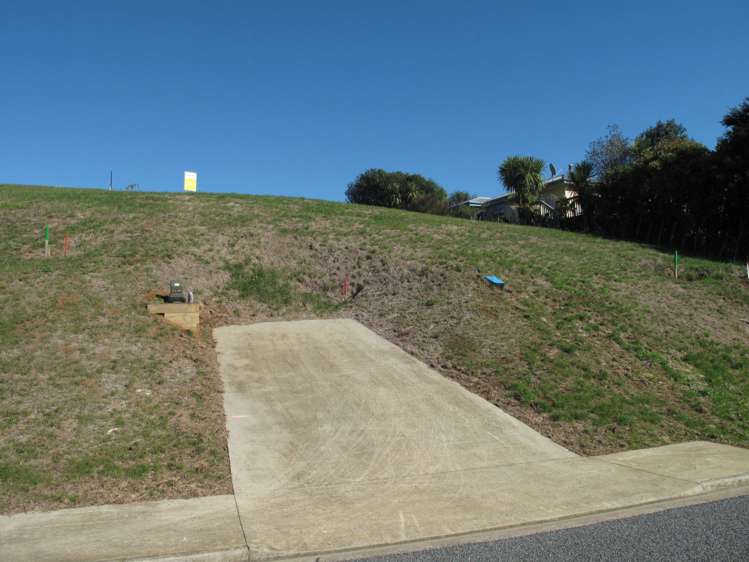 2 Nikau Park Raglan_0