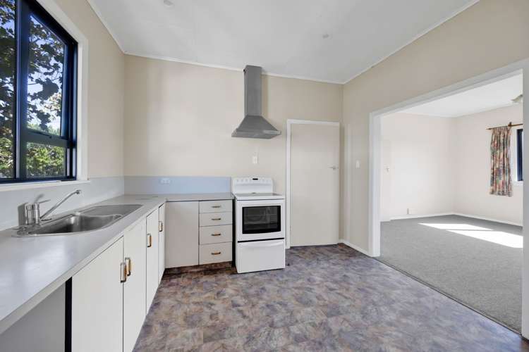 64 Egmont Street Hawera_6