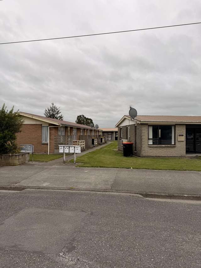 1-12/71 Main Street Mataura_2