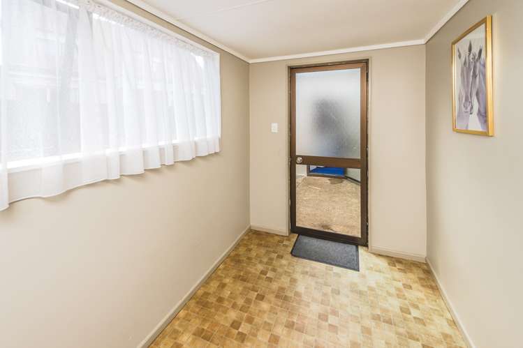 10b Essex Place Springvale_12