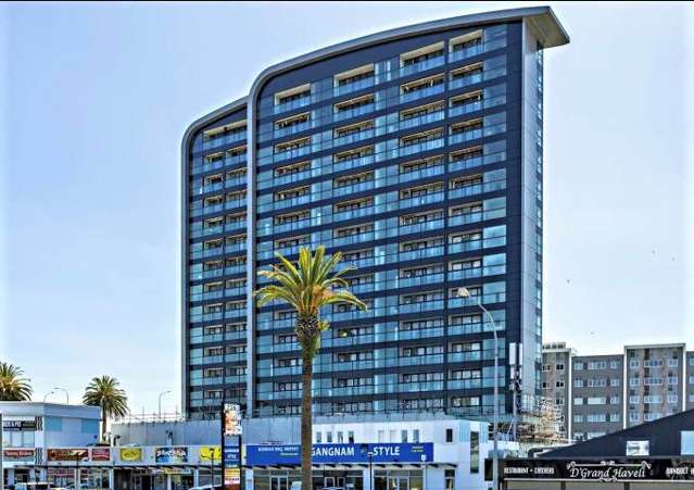 210/8 Lakewood Court Manukau_1