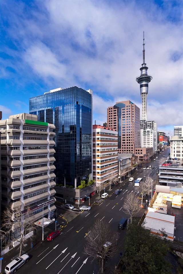 Downtown Auckland Apartment with carpark