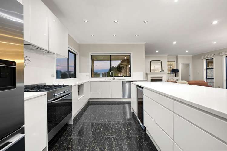 202 Saint James Drive Huntington_10