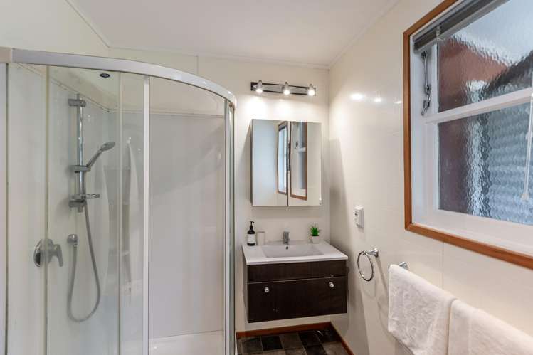 1 Piri Lane Paraparaumu_13