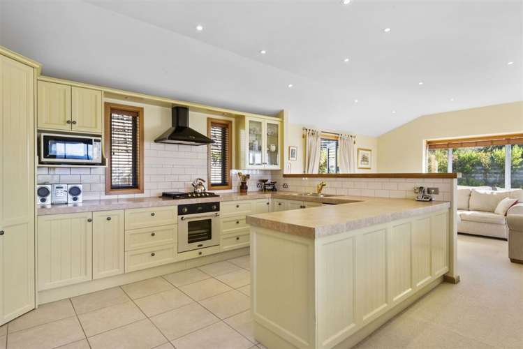 7 Bay Heights Governors Bay_16