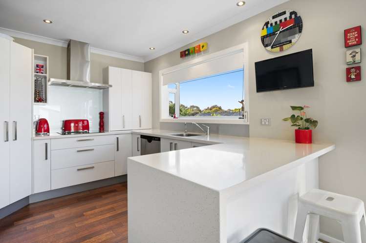 23 Whiteacres Drive Sunnyhills_6