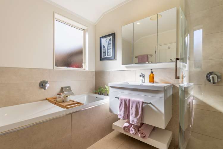 196 Tutere Street Waikanae Beach_19