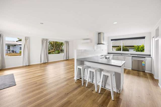 5A Stokes Avenue Te Atatu Peninsula_4
