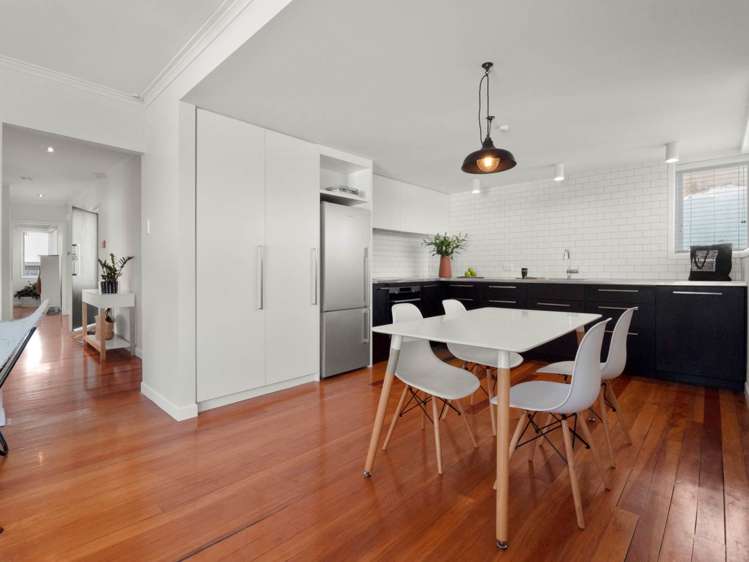 2/4 Calliope Road Devonport_9