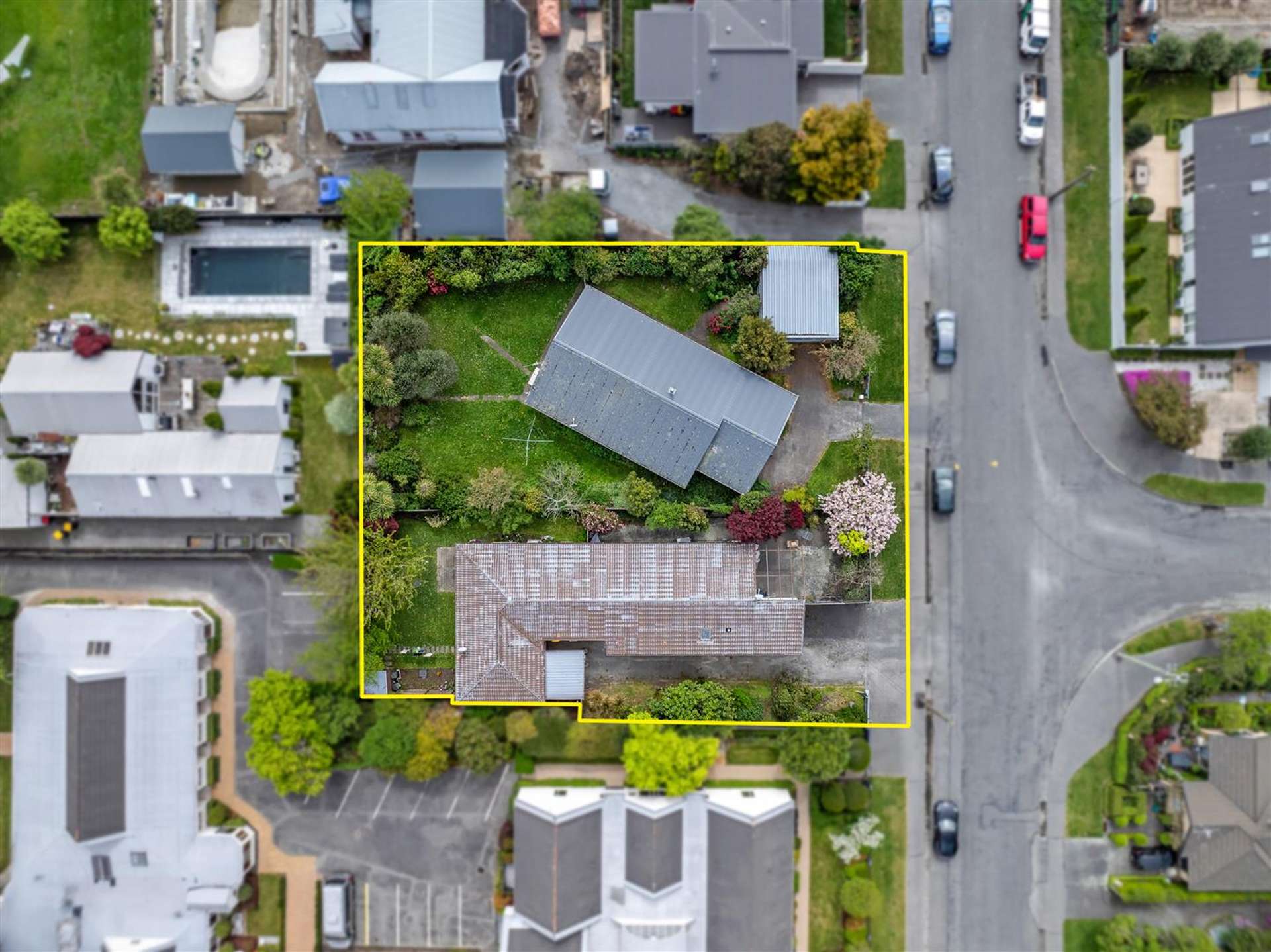 75A, 75B, 77 Bryndwr Road Bryndwr_0