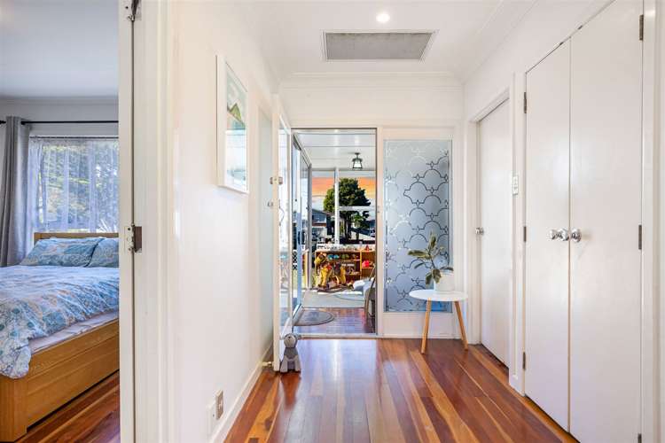 21 Covil Avenue Te Atatu South_8