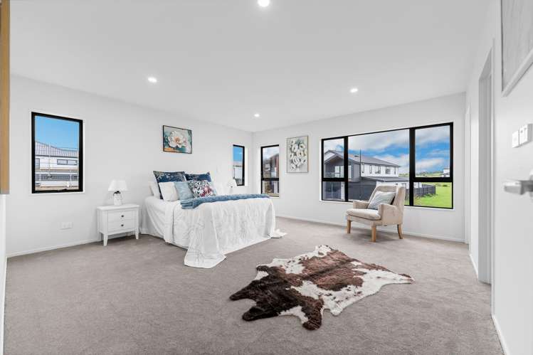 11 SEAGREEN AVENUE Karaka_12