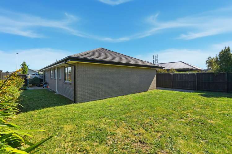 18 Northmoor Boulevard Rolleston_11