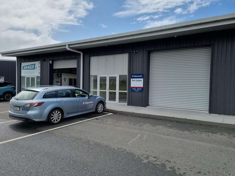 2/68 Marsden Bay Drive_0