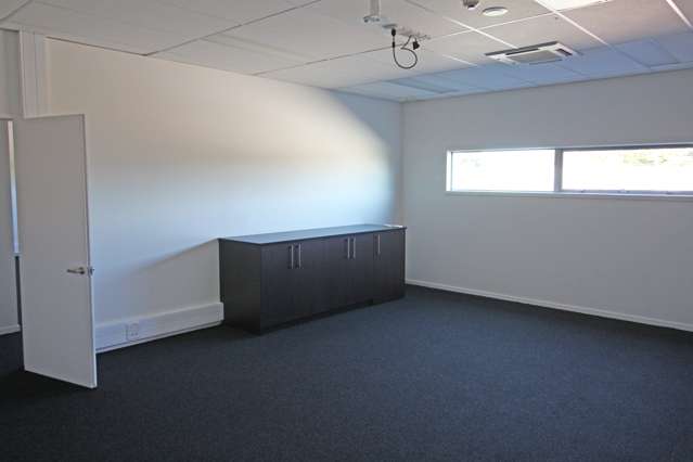 Unit 15, 2 Barry Hogan Place Riccarton_3