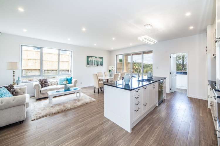 20 Ascension Crescent Orewa_12