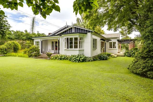 37 Farmlet Road Karamu_1