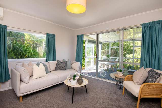 2/32 Eskdale Road Papakowhai_3