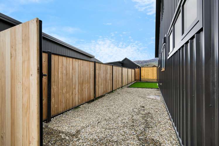 24 Magnum Drive Cromwell_19