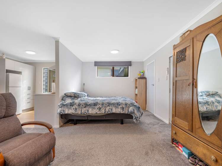 17 Byron Grove Owhata_30