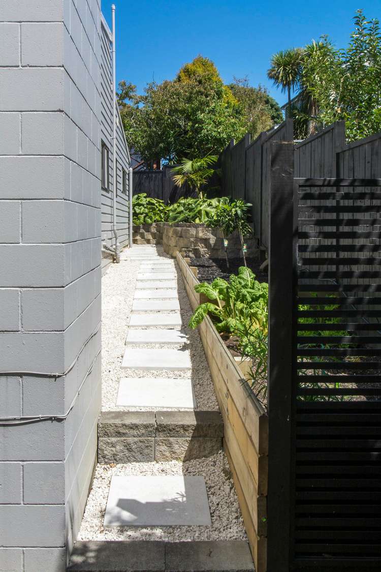 68a Beach Road Mellons Bay_24