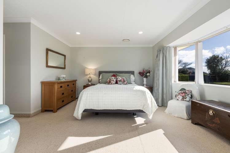 40 Easton Way_2