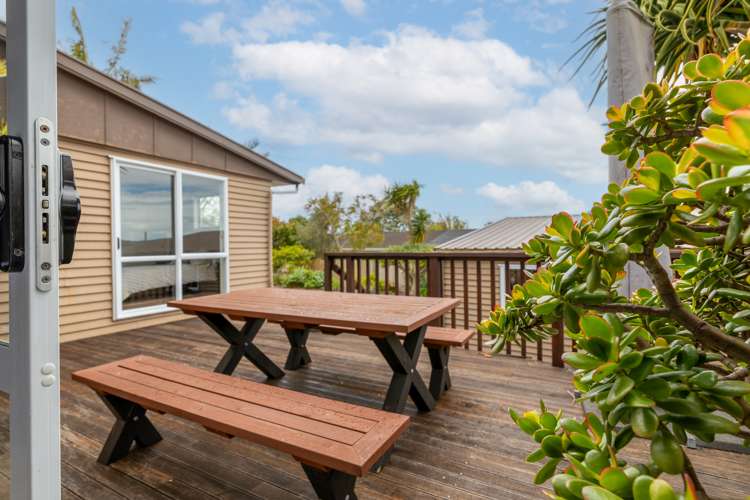 202 Te Atatu Road Te Atatu South_19