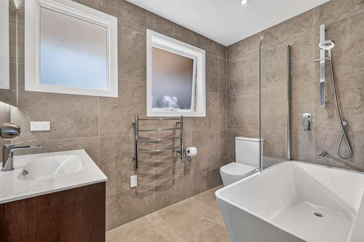 2/18A Robson Street Mt Roskill_11