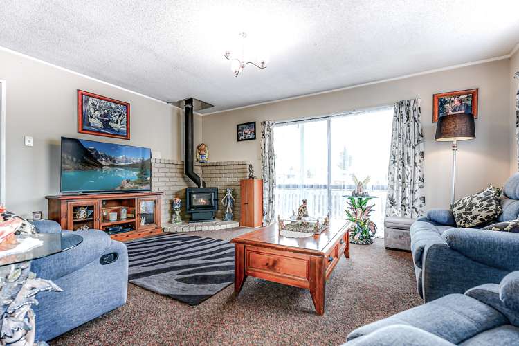 80 Kahikatea Drive Melville_0