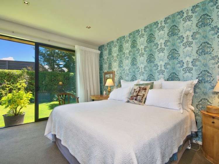 8 Rannoch Drive Jacks Point_13