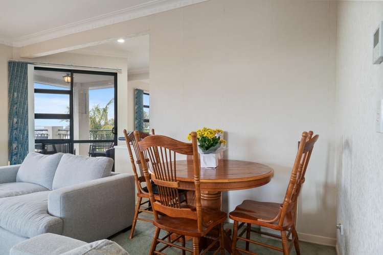 56 Ribbonwood Crescent Goodwood Heights_19