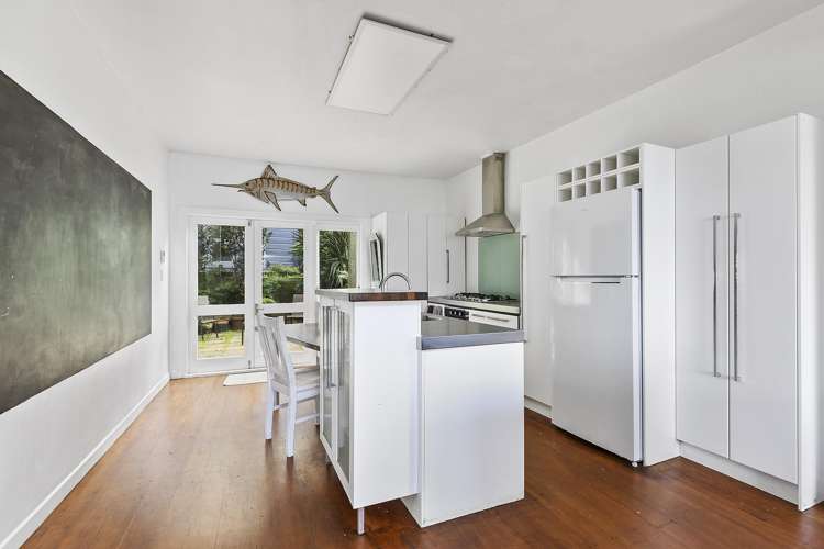 217 Marine Parade Seatoun_6