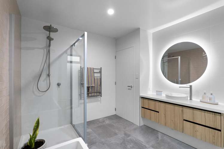 32 Soleares Avenue Mount Pleasant_15