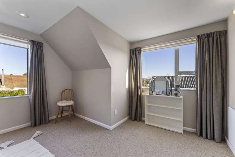 33 Gibson Drive Hornby_16