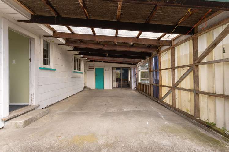 76 Main Road Harihari_9