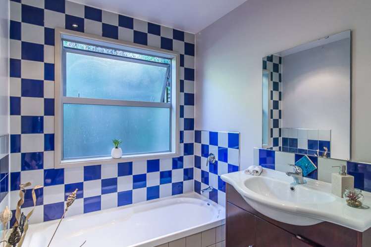 8c View Road Titahi Bay_15