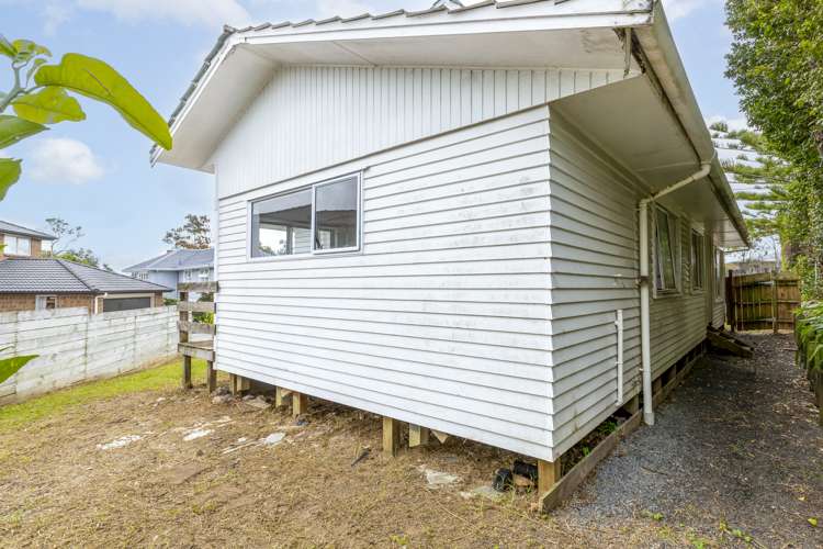 33c Farquhar Road Glendene_5