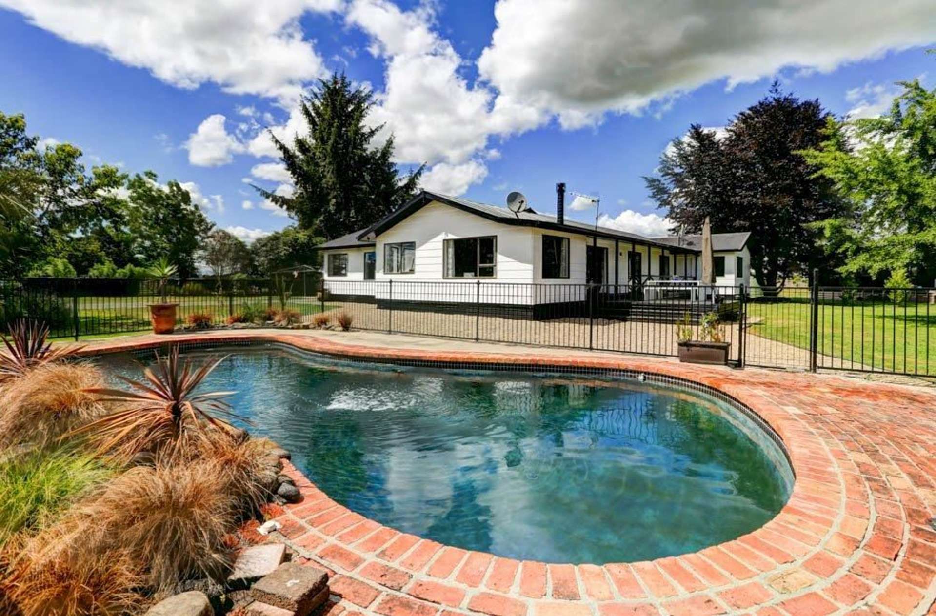 212b Holland Road Puketaha_0