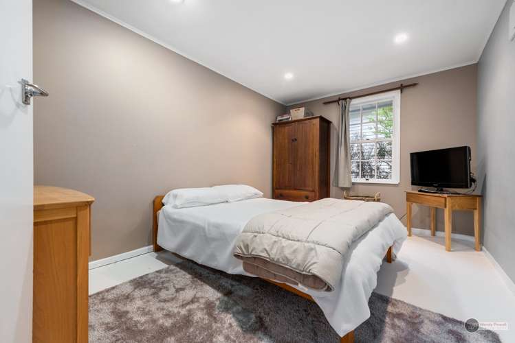 8 Foster Crescent Belmont_9