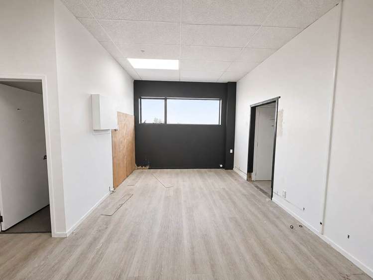Shop 2-3/84-90 Mokoia Road Birkenhead_6