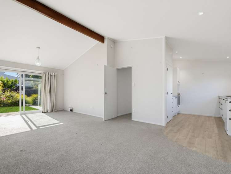 2b/66 Ocean Road Ohope_9
