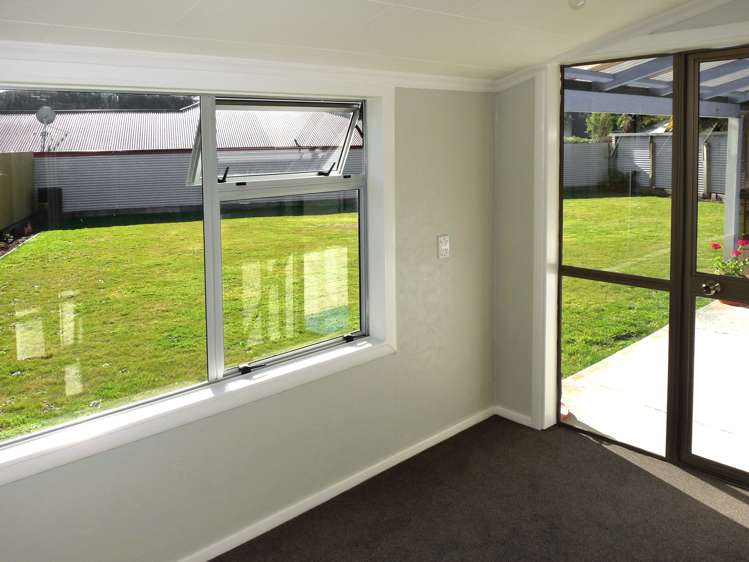 8 Lord Auckland Road Wakefield_12