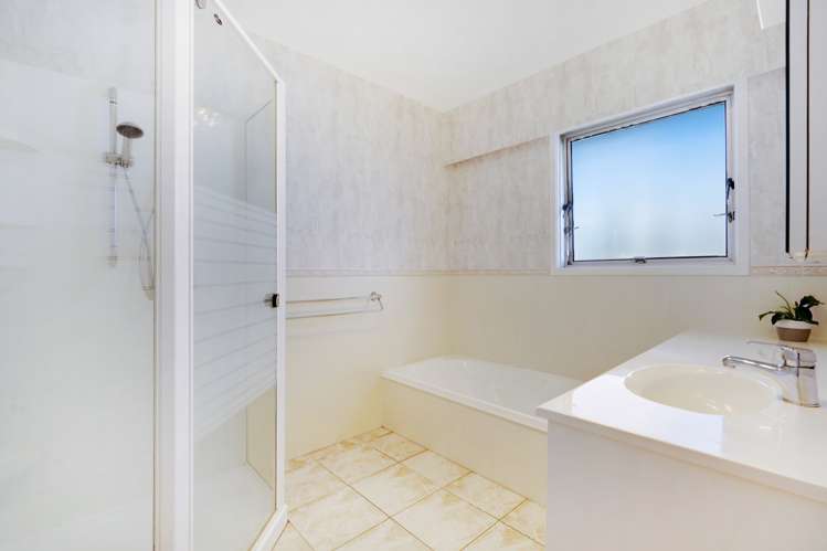 22 Fairview Avenue Opaheke_17