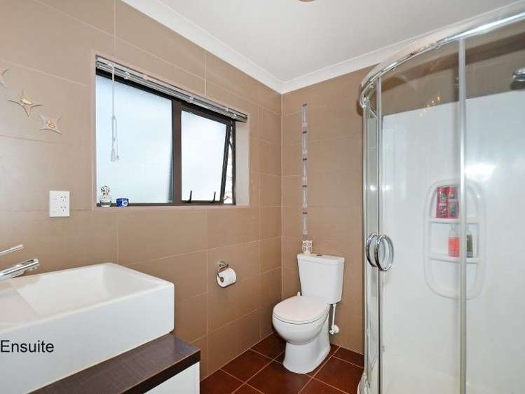 3 Swain Grove Riverstone Terraces_13