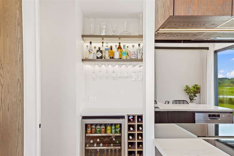 65 Grayson Road Wainui_10