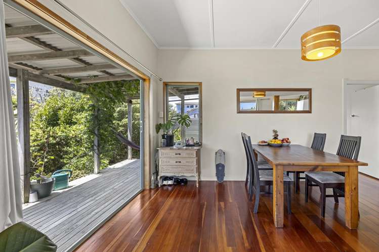 10a Marine Parade Raglan_23