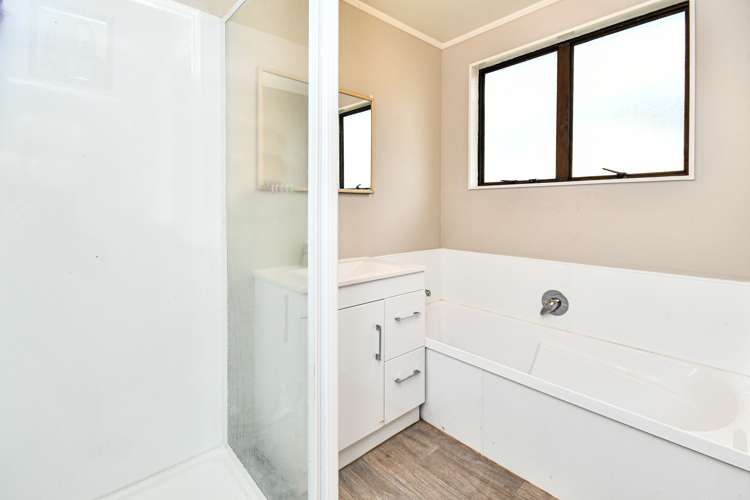 3/10 Ebenezer Way Clendon Park_9