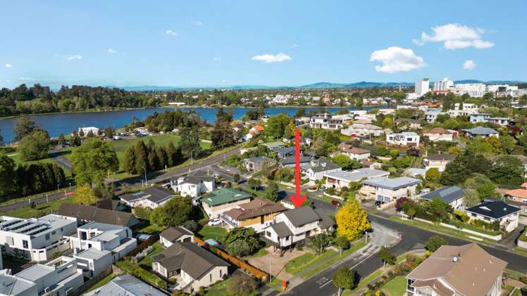 83 Gilbass Avenue Hamilton Lake_17