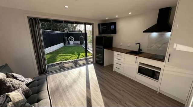Modern Unit in Welcome Bay – Great Location!