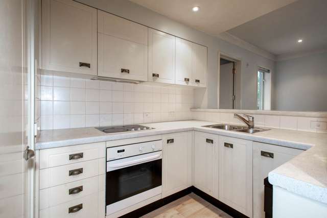 Gb/18 Joseph Banks Terrace Remuera_1